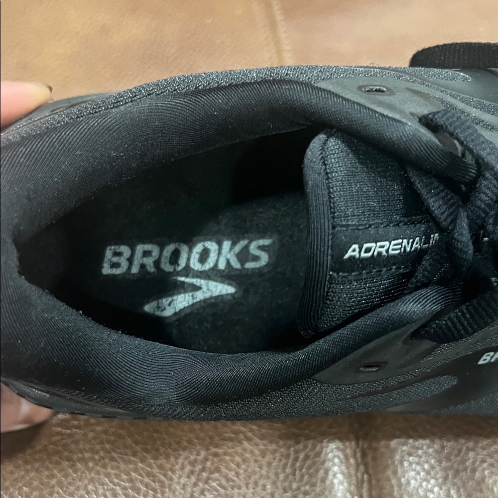 Brooks Men's Black Adrenaline GTS Sneakers size 10 - Picture 3 of 9